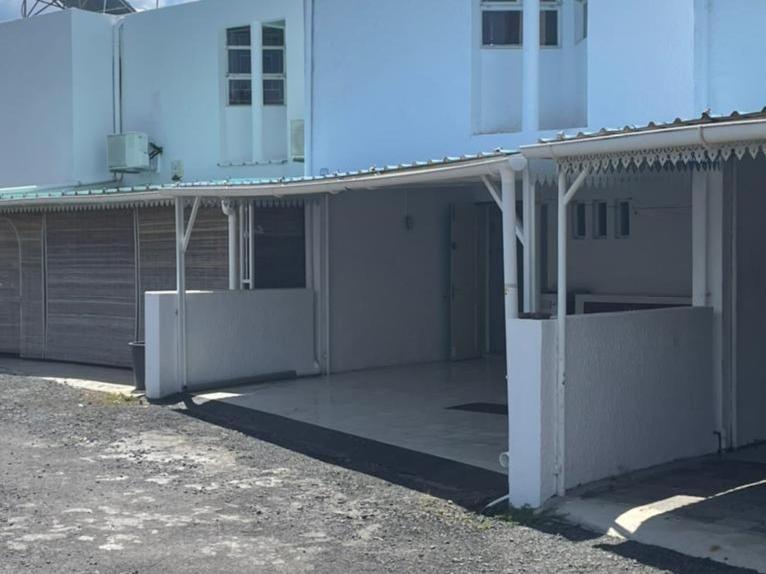 Peaceful And Private Villa 格兰贝伊 外观 照片