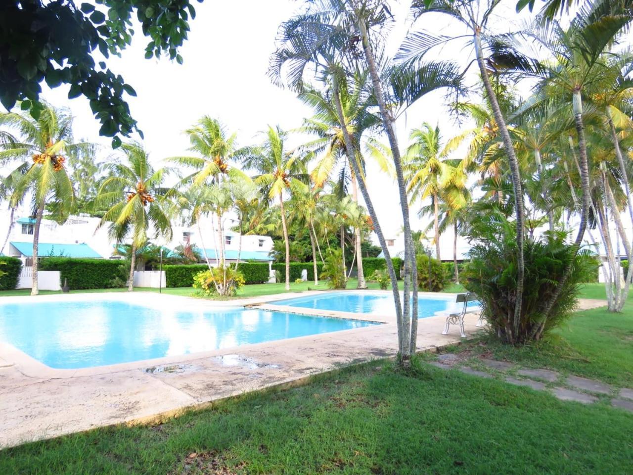 Peaceful And Private Villa 格兰贝伊 外观 照片