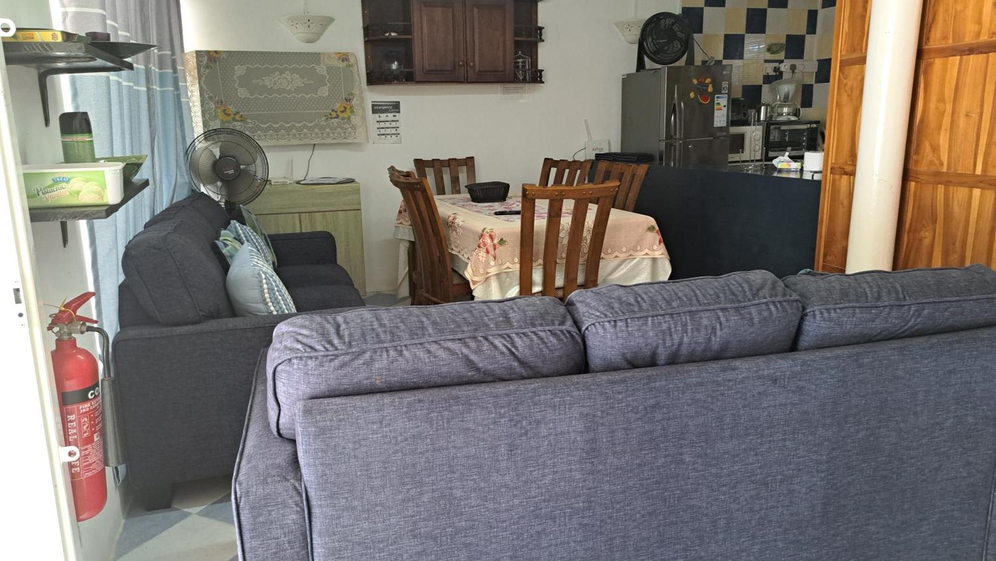 Peaceful And Private Villa 格兰贝伊 外观 照片